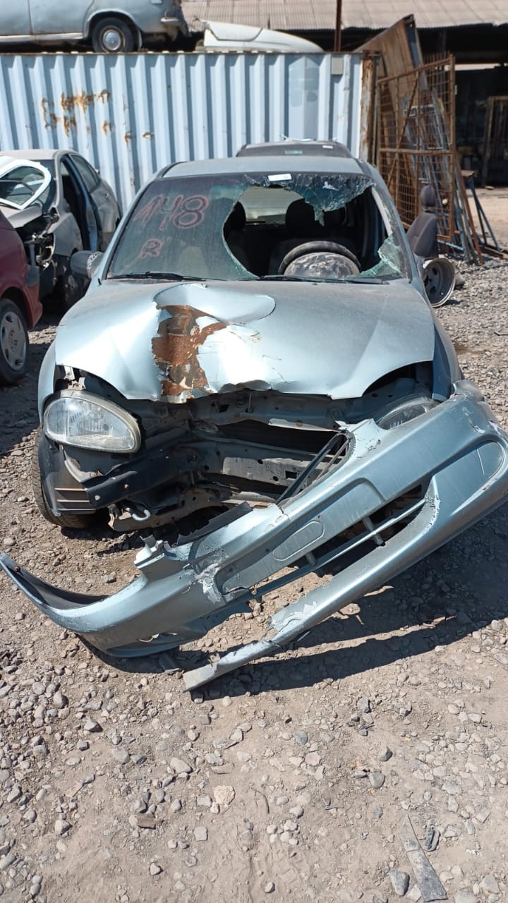  Chevrolet CORSA 2000    EN DESARME